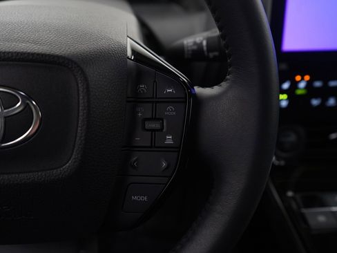 Used 2023 Toyota bZ4X Limited image 18