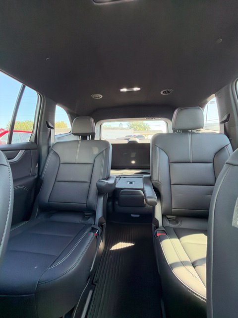 Used 2025 GMC Acadia Elevation w/ Elevation Premium Package FWD image 18