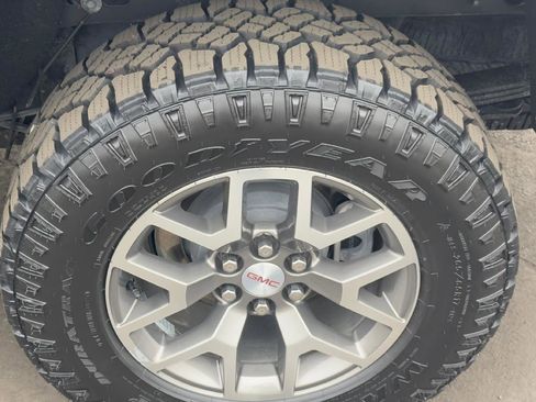 Used 2022 GMC Canyon AT4 w/ Driver Alert Package image 6