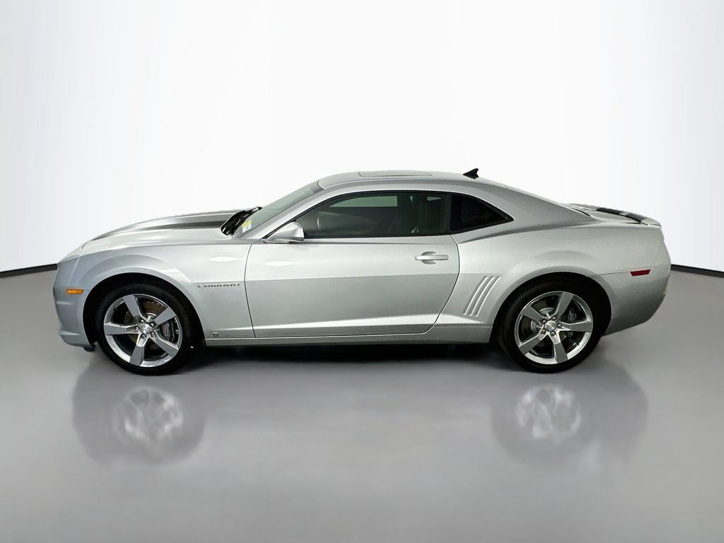 Used 2010 Chevrolet Camaro SS w/ RS Package RWD image 4
