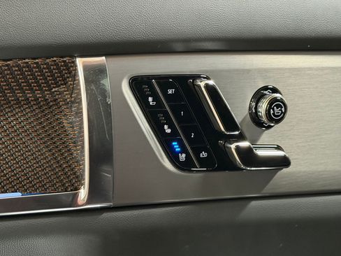 New 2026 Cadillac Vistiq Premium Luxury AWD/4WD image 22