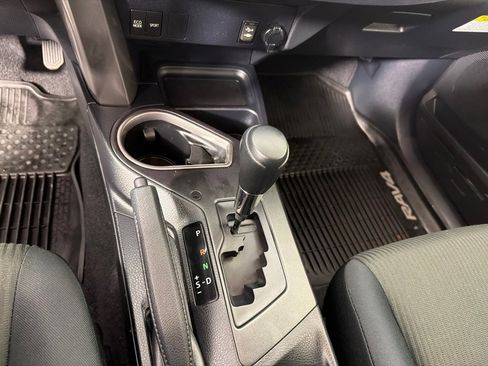 Used 2017 Toyota RAV4 LE image 18