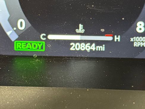 Used 2025 Toyota 4Runner Trailhunter AWD/4WD image 28