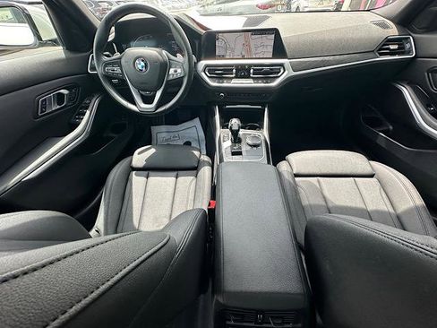 Used 2020 BMW 330i xDrive Sedan w/ Premium Package AWD/4WD image 20