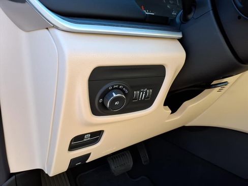 New 2025 Jeep Grand Cherokee Limited image 18