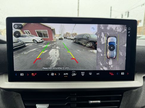 Used 2025 Ford Explorer Platinum w/ Ultimate Package image 29