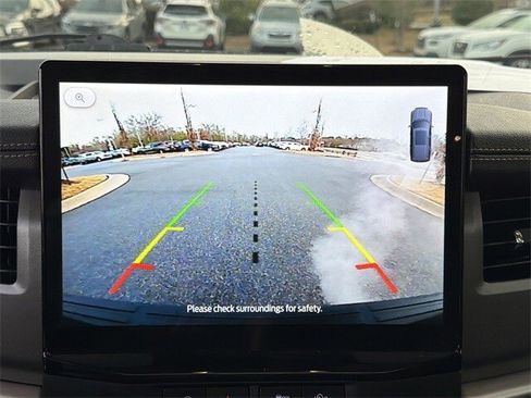 Used 2024 Ford Expedition XLT image 25