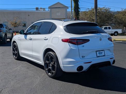 Used 2023 Alfa Romeo Stelvio Veloce image 8