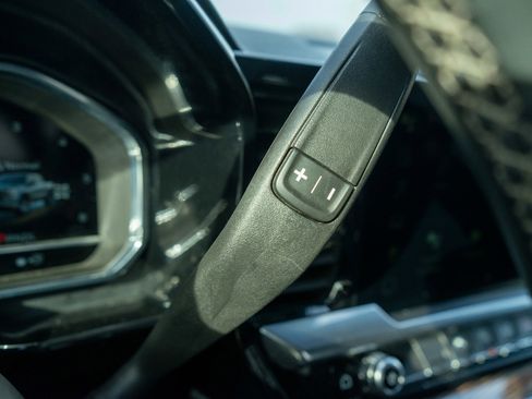 Used 2023 GMC Sierra 1500 SLE image 25