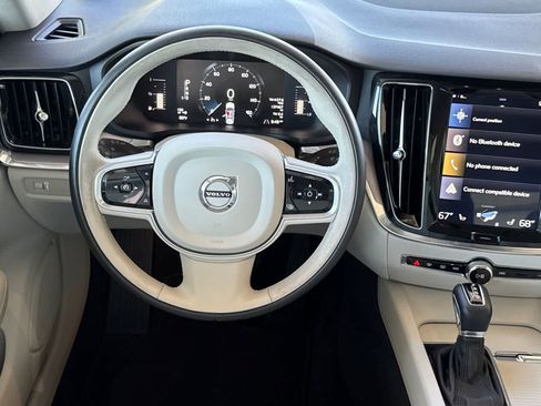 Used 2019 Volvo S60 T6 Momentum w/ Premium Package AWD/4WD image 14