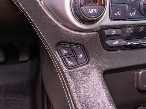 Used 2019 GMC Yukon XL SLT AWD/4WD image 21