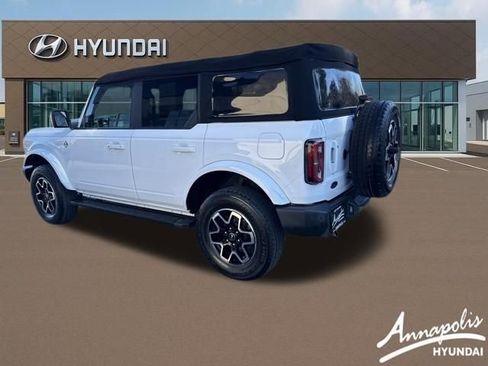 Used 2023 Ford Bronco Outer Banks image 3