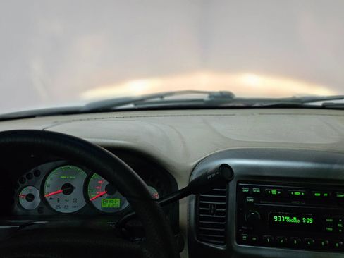 Used 2003 Ford Escape XLT image 29