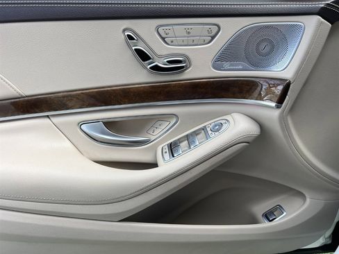 Used 2015 Mercedes-Benz S 550 Sedan image 32