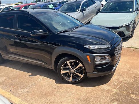 Used 2021 Hyundai Kona Ultimate w/ Cargo Package FWD image 1