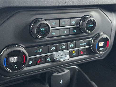 New 2025 Ford Bronco Outer Banks image 30