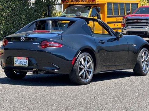 Used 2022 MAZDA MX-5 Miata RF Grand Touring RWD image 3
