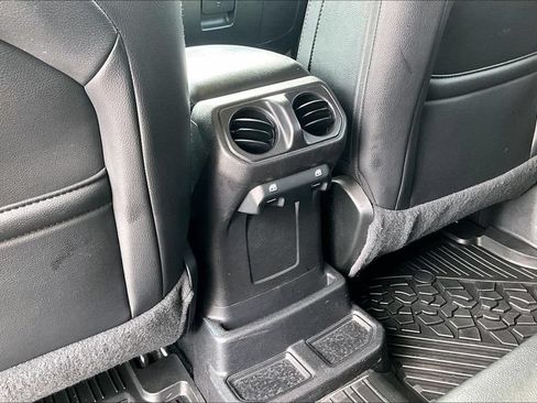 Used 2021 Jeep Wrangler Unlimited Sport AWD/4WD image 33