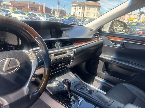 Used 2015 Lexus ES 350 w/ Premium Package FWD image 33