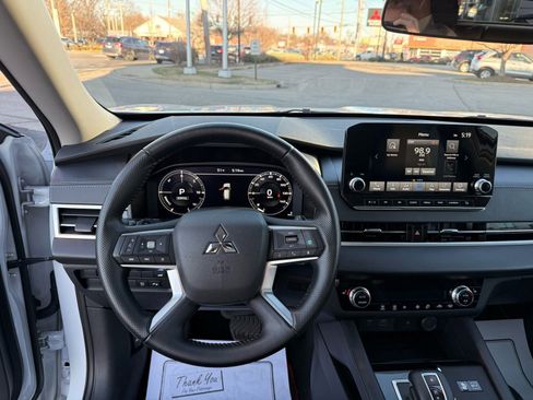 Used 2024 Mitsubishi Outlander SEL image 56