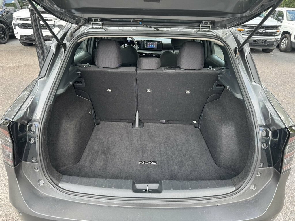 Used 2025 Nissan Kicks S FWD image 8