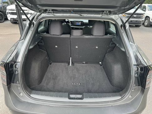 Used 2025 Nissan Kicks S FWD image 8