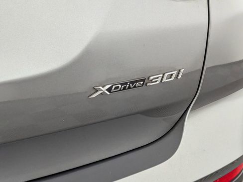 Used 2023 BMW X3 xDrive30i w/ Premium Package image 11