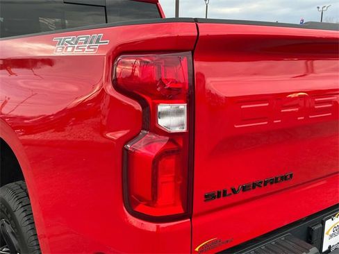 Used 2021 Chevrolet Silverado 1500 LT Trail Boss w/ Convenience Package II image 35