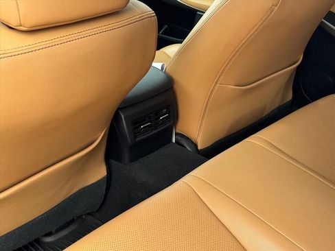 Used 2016 Lexus IS 200t w/ Navigation System Package image 15