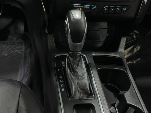 Used 2019 Ford Escape Titanium image 30