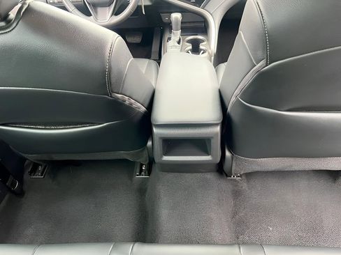 Used 2024 Toyota Camry SE image 24