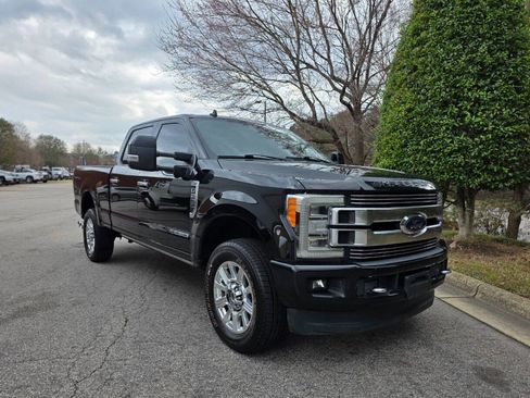 Used 2019 Ford F250 Limited image 8