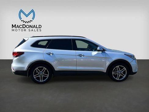 Used 2017 Hyundai Santa Fe FWD image 8