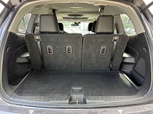 Used 2018 Honda Pilot Touring image 12