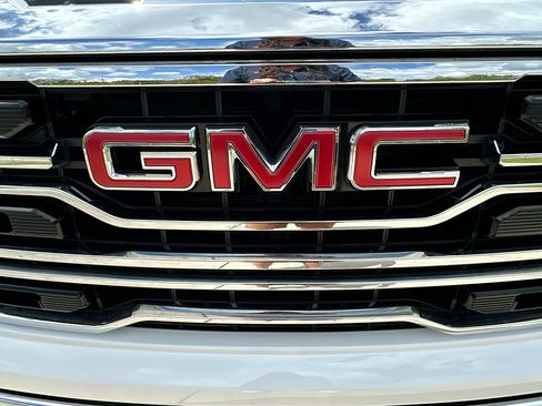 Used 2024 GMC Sierra 1500 SLT w/ X31 Off-Road Package image 34