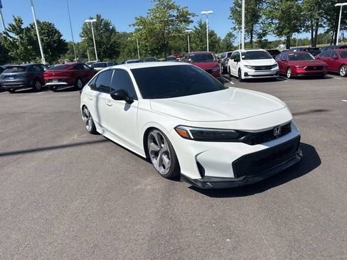 Used 2025 Honda Civic Sport image 4