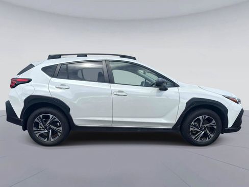 Used 2024 Subaru Crosstrek 2.0i Premium AWD/4WD image 2