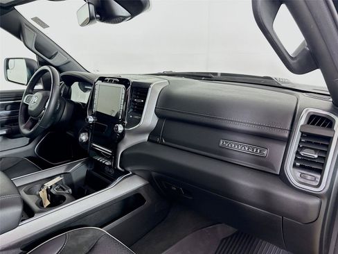 Used 2023 RAM 1500 Laramie AWD/4WD image 29