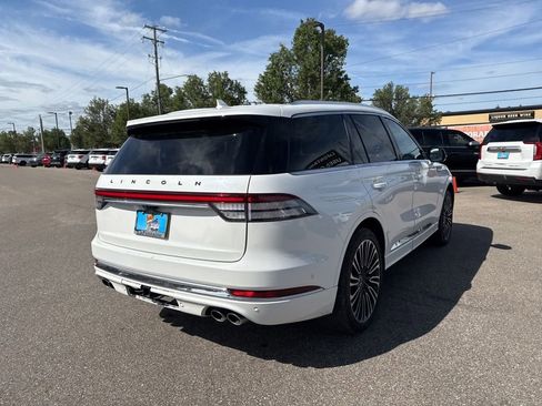 Used 2023 Lincoln Aviator Black Label w/ Class IV Trailer Tow Package AWD/4WD image 5