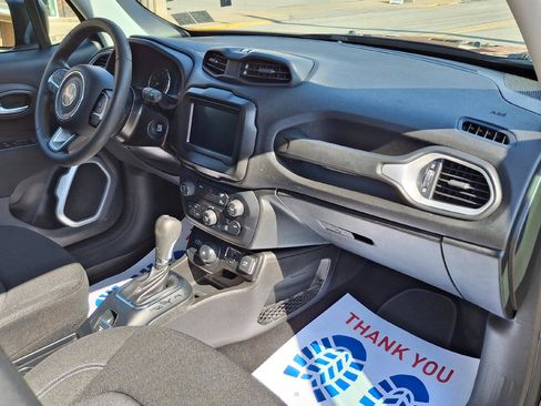 Used 2021 Jeep Renegade Sport image 11