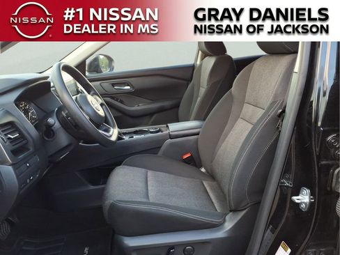 Used 2024 Nissan Rogue SV image 23