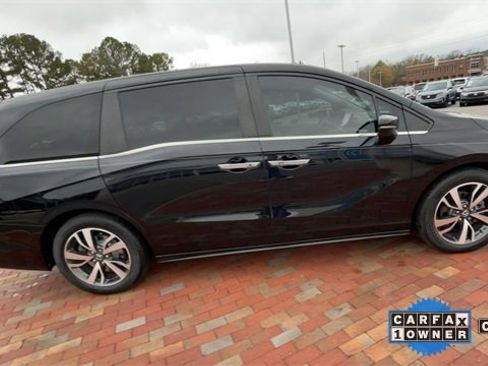 Certified 2023 Honda Odyssey Touring image 2