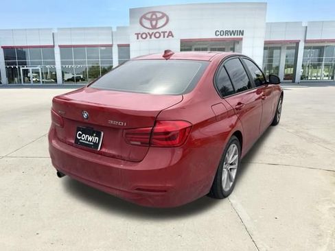 Used 2016 BMW 320i xDrive Sedan AWD/4WD image 3