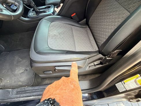 Used 2016 Chevrolet Colorado Z71 RWD image 13