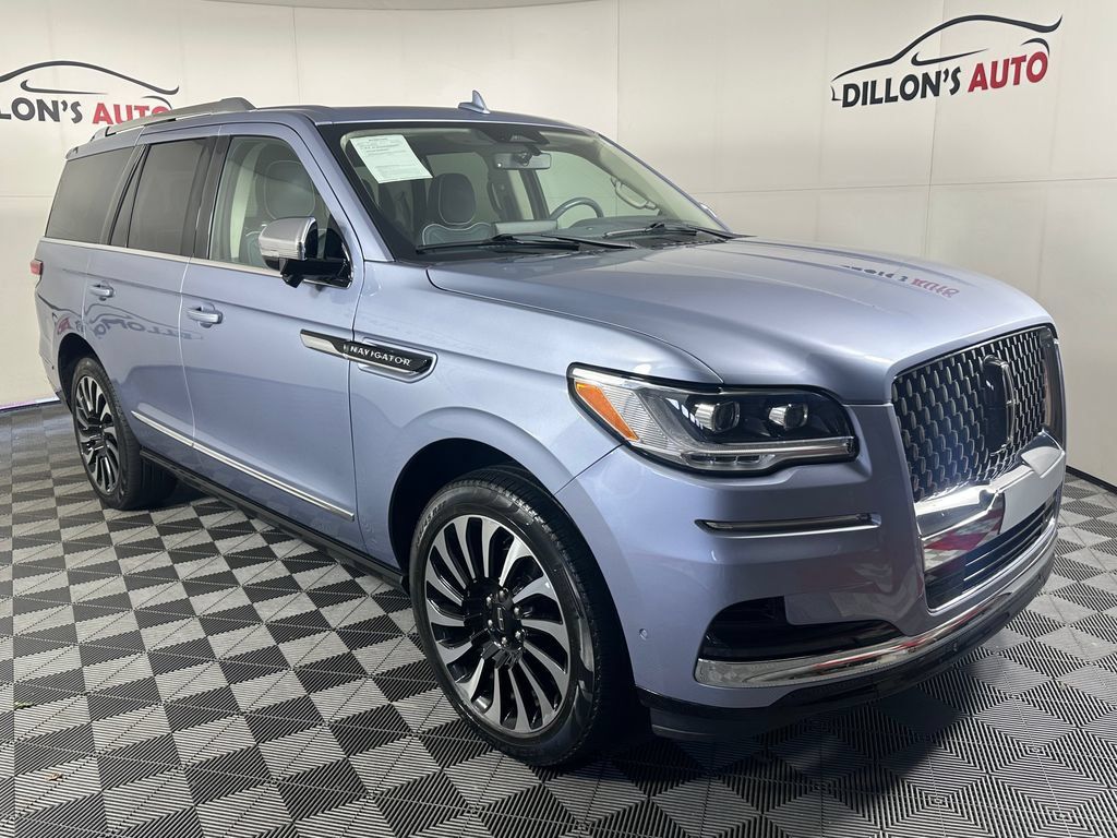 Used 2023 Lincoln Navigator Black Label AWD/4WD image 11