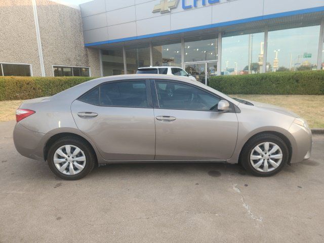 Used 2016 Toyota Corolla LE FWD image 5