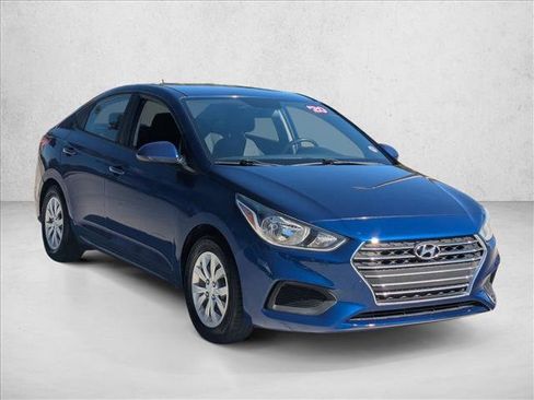 Used 2020 Hyundai Accent SE image 3