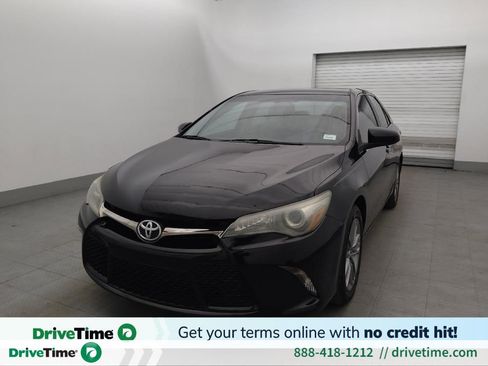Used 2016 Toyota Camry SE FWD image 1