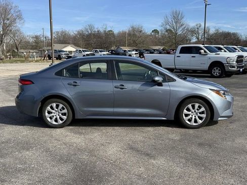 Used 2024 Toyota Corolla LE image 7
