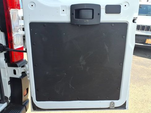 Used 2025 RAM ProMaster 2500 w/ U-Haul Equipment Group FWD image 9